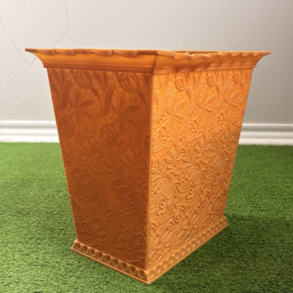 Vtg Max Klein Gold Lace Trash Can MCM Floral Ruffle Plastic Waste Basket‎ Bathrm